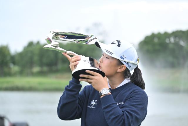 黄金甲体育官网-从最佳业余到“中国首冠” 殷若宁：想开了，于是赢了