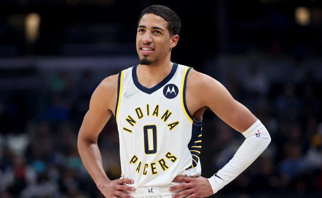 黄金甲体育官网-全场9分硬解能力太弱 哈利伯顿神奇不再被高估？