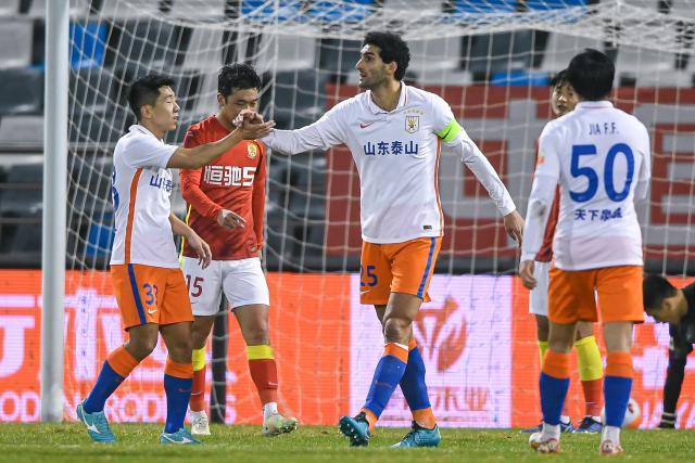 黄金甲体育-泰山“超度”广州队傲赴终极冲刺 双核爆发事出有因